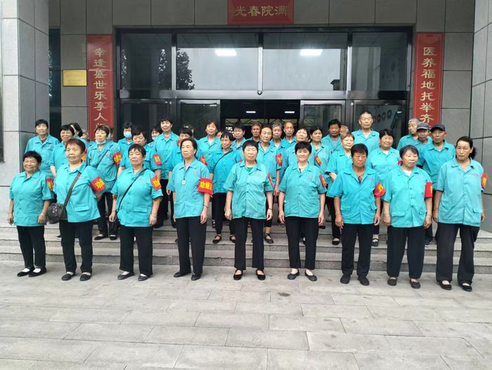 員工在學(xué)習(xí)“文化自信，民族復(fù)興”